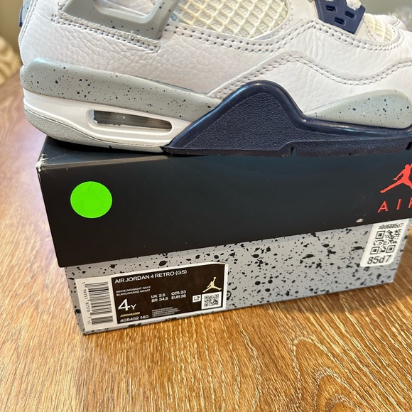 Nike Air Jordan 4 Retro sneakers - Picture 12 of 13